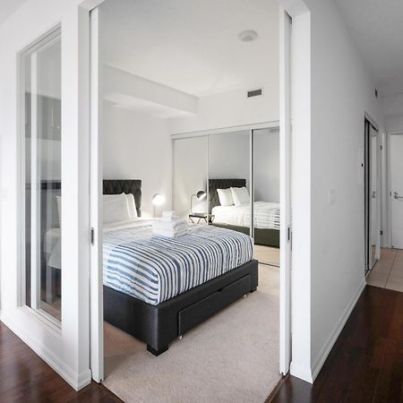 Downtown Toronto 1 Bdrm Condo With Parking And Views Exterior photo